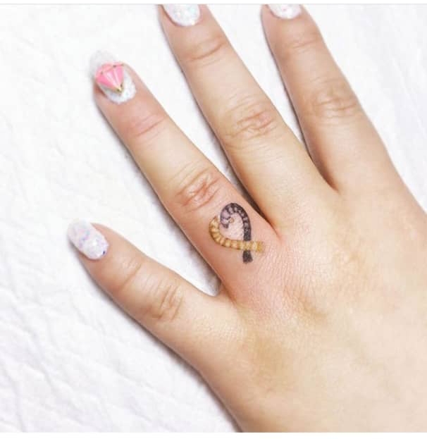 ring tattoo