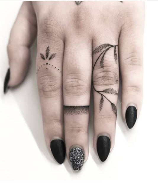 30 Lovely Ring Tattoo Designs For Couples - The XO Factor