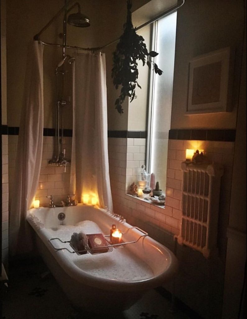 How To Set Up A Romantic Bath - 4 Simple Steps - The XO Factor