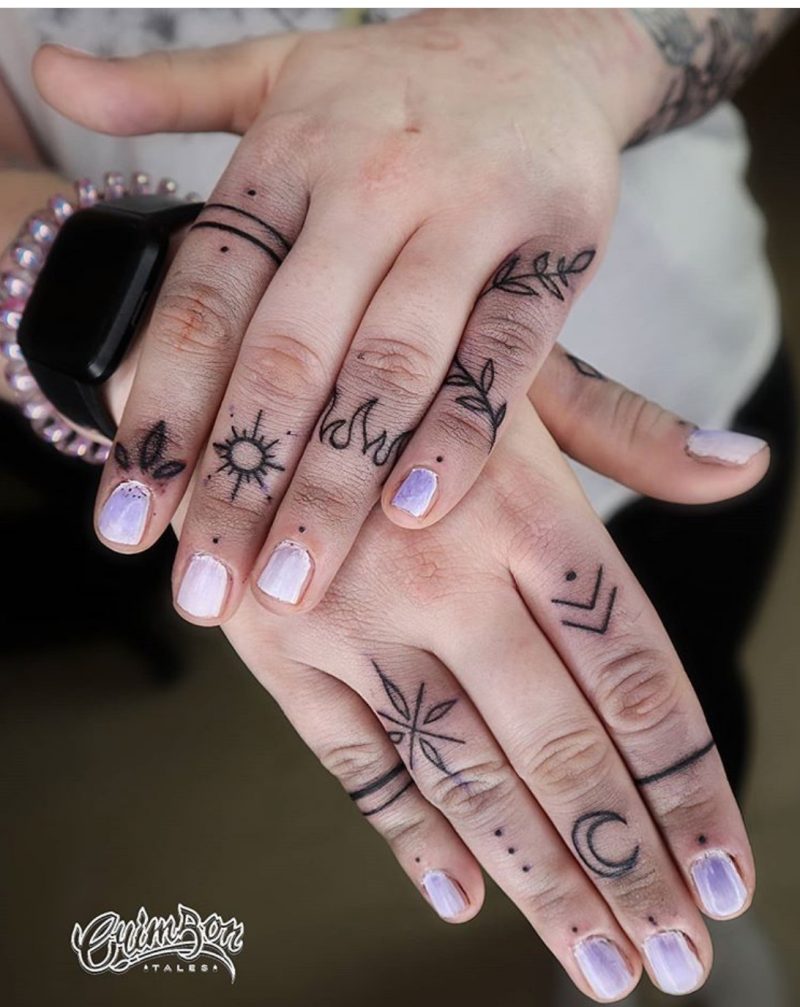 40+ Finger Tattoo Design Ideas - The XO Factor