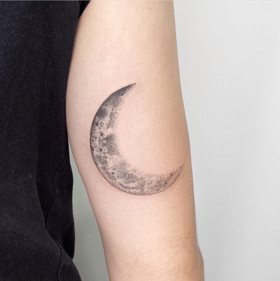 Arjun Prajapat - Geometric half moon Tattoo by Arjun prajapat  @inkredible_arjun At @black.ink.shade.tattoos _____ For more information ..  contact - 9981245119, 8770409285 Email id- blackinkshadetattoos@gmail.com  #Art #artist #artlover🎨 #indore ...