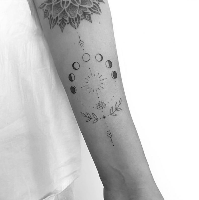 40+ Beautiful Moon Tattoo Design Ideas - The XO Factor