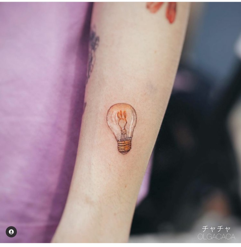 52 Beautiful Lightbulb Tattoo Designs - The XO Factor