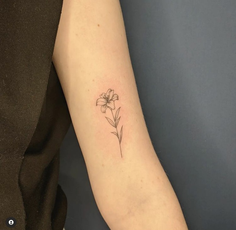 lily flower tattoos