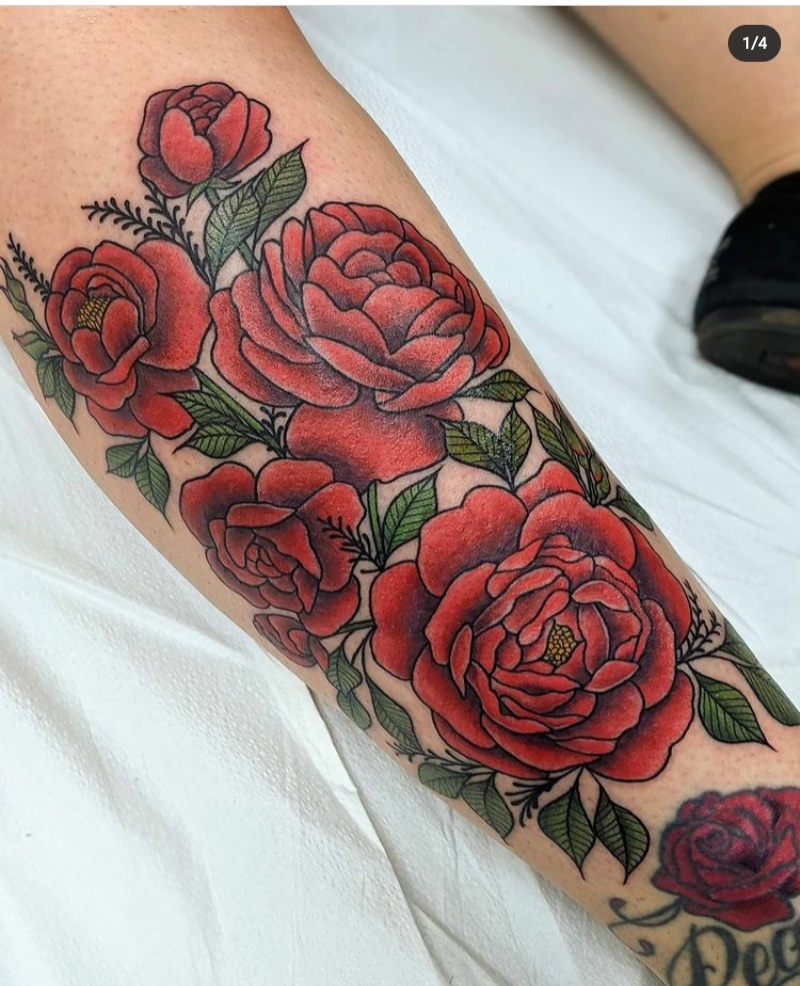 40+ Charming Red Rose Tattoos - The XO Factor
