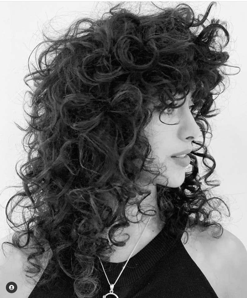 beautiful curly hairstyles you can rock.